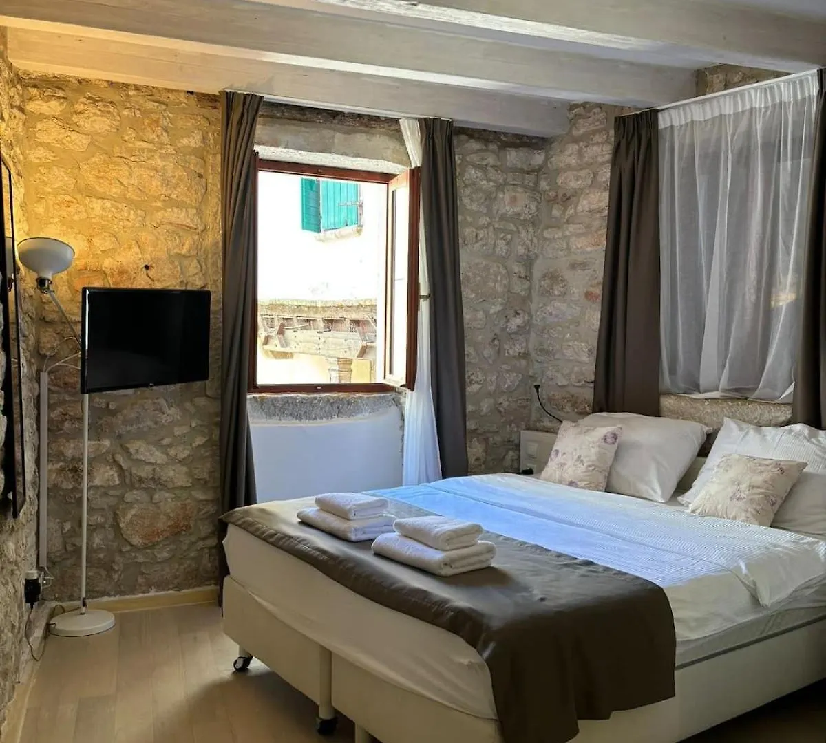 Studios Onethreefive Rovinj Apartment